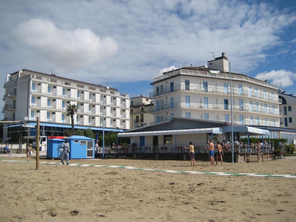 Hotel Playa E Mare Nostrum Caorle Exterior photo